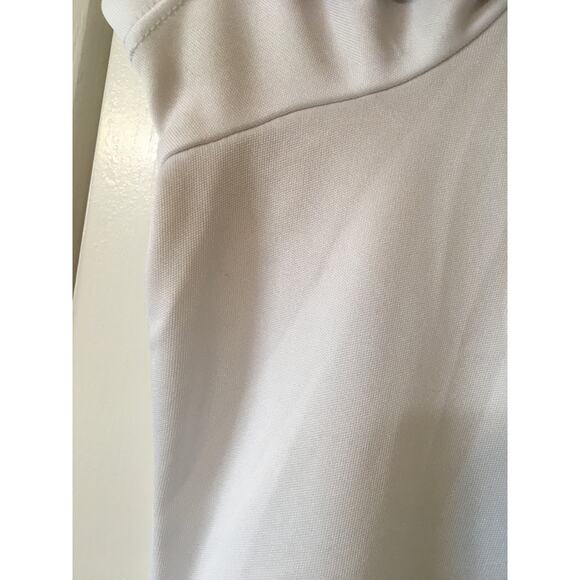 PGA Tour XL women’s V-neck navy and red on white top - Picture 4 of 4